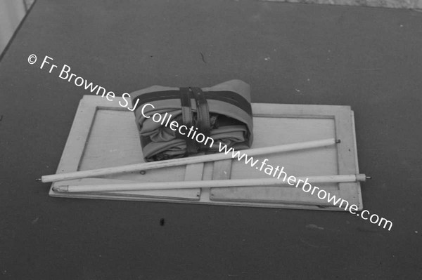 COPY NEGS CHANGING BOX ENLARGING & COPYING APPARATUS in darkroom